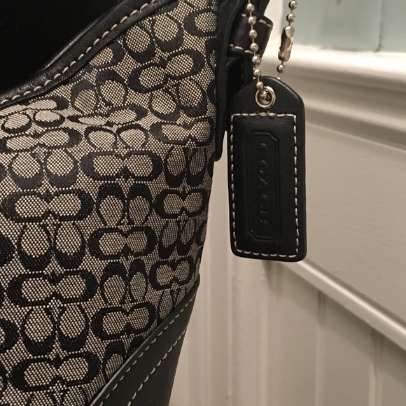 Coach Soho Signature Mini Hobo Black EUC - Picture 3 of 7